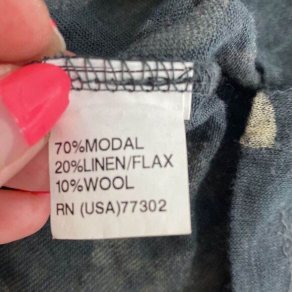 Zara Basic Graphic T-Shirt With Flower On The Shoulder Size S - Picture 3 of 7